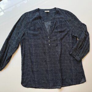 Soft Joie Blue and white V neck blouse - M